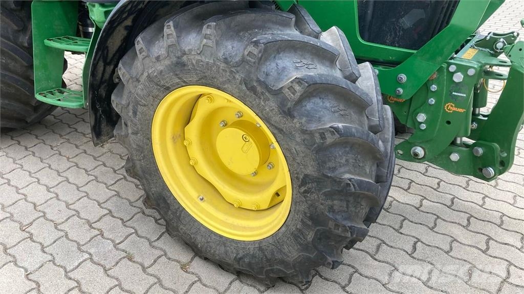 John Deere 5100M Trattori