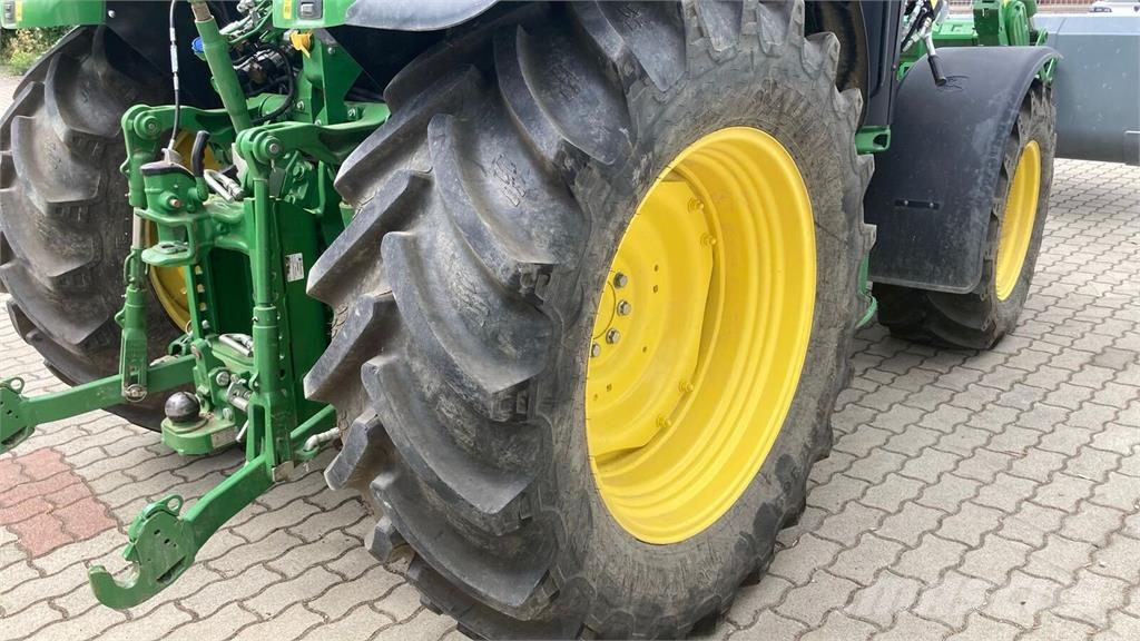 John Deere 5100M Trattori