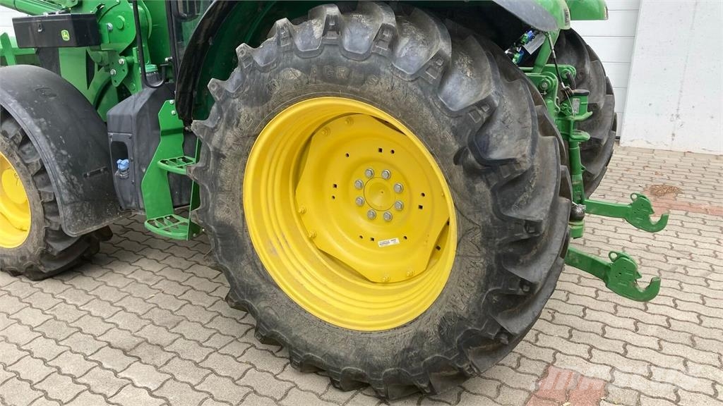 John Deere 5100M Trattori