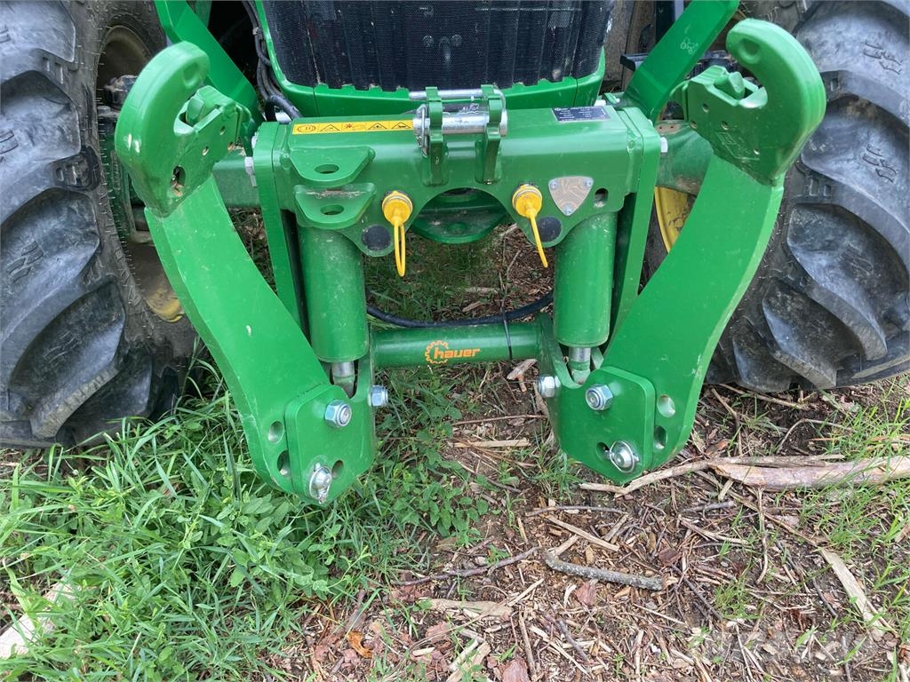 John Deere 5100M Trattori