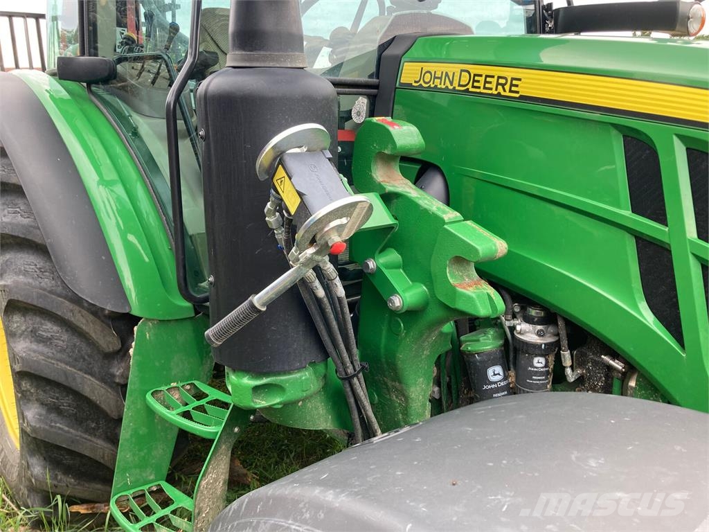 John Deere 5100M Trattori