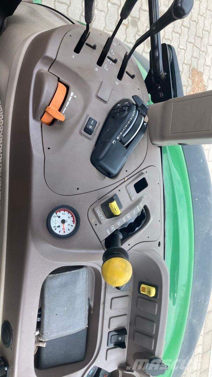 John Deere 5100M Trattori