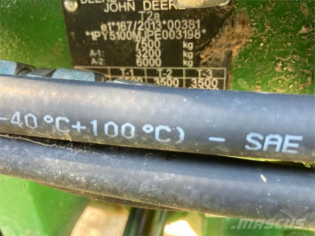 John Deere 5100M Trattori