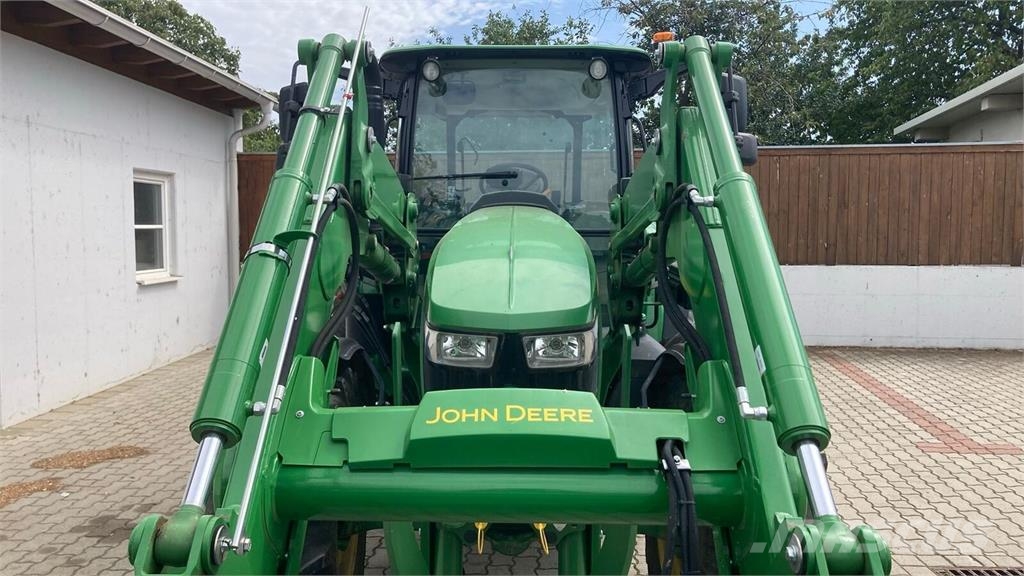John Deere 5100M Trattori