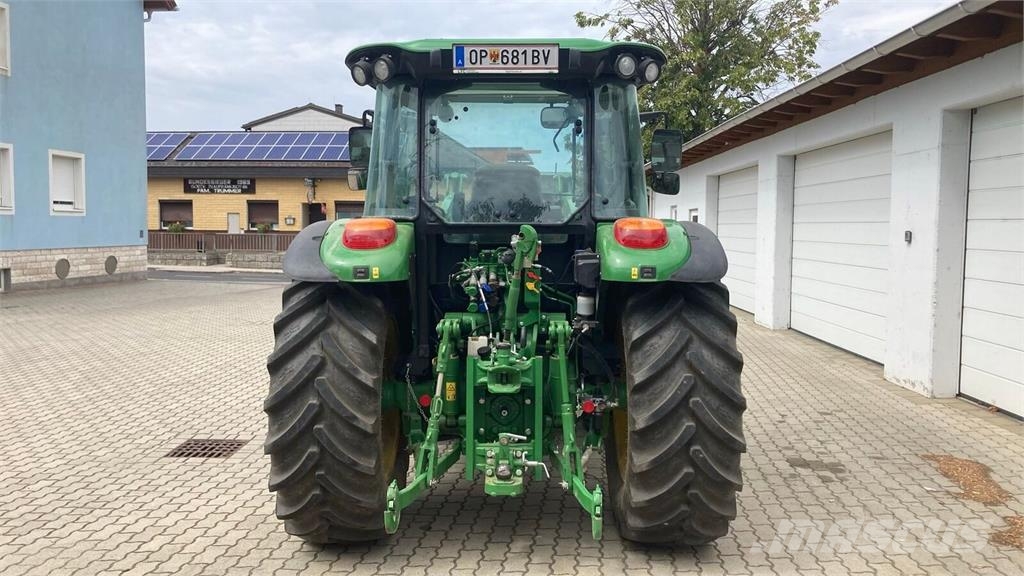John Deere 5100M Trattori