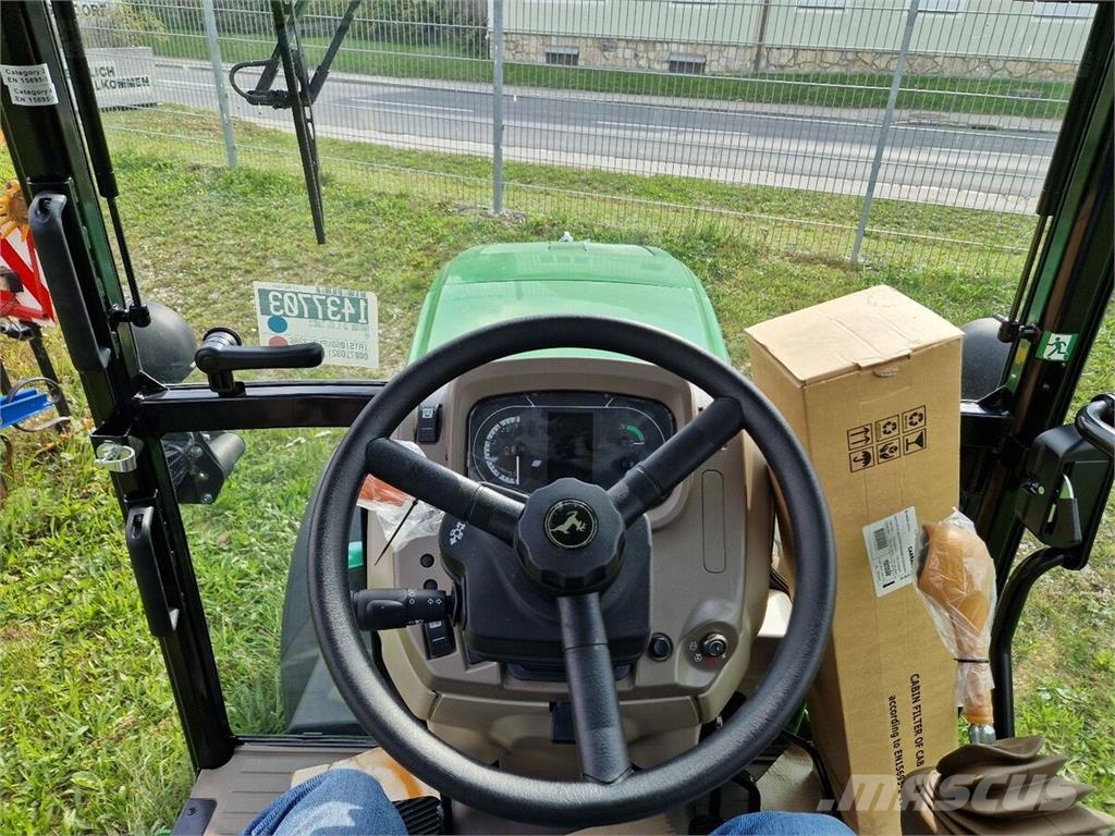 John Deere 5105GN Tractors