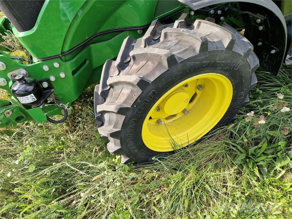 John Deere 5105GN Tractors