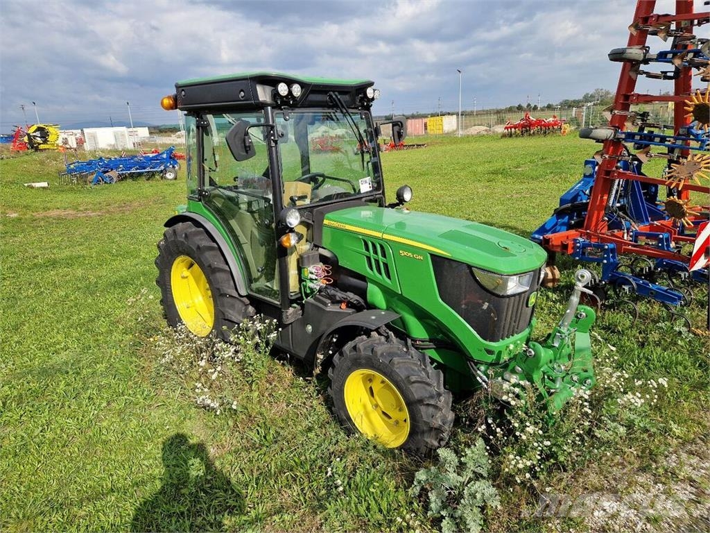 John Deere 5105GN Tractors