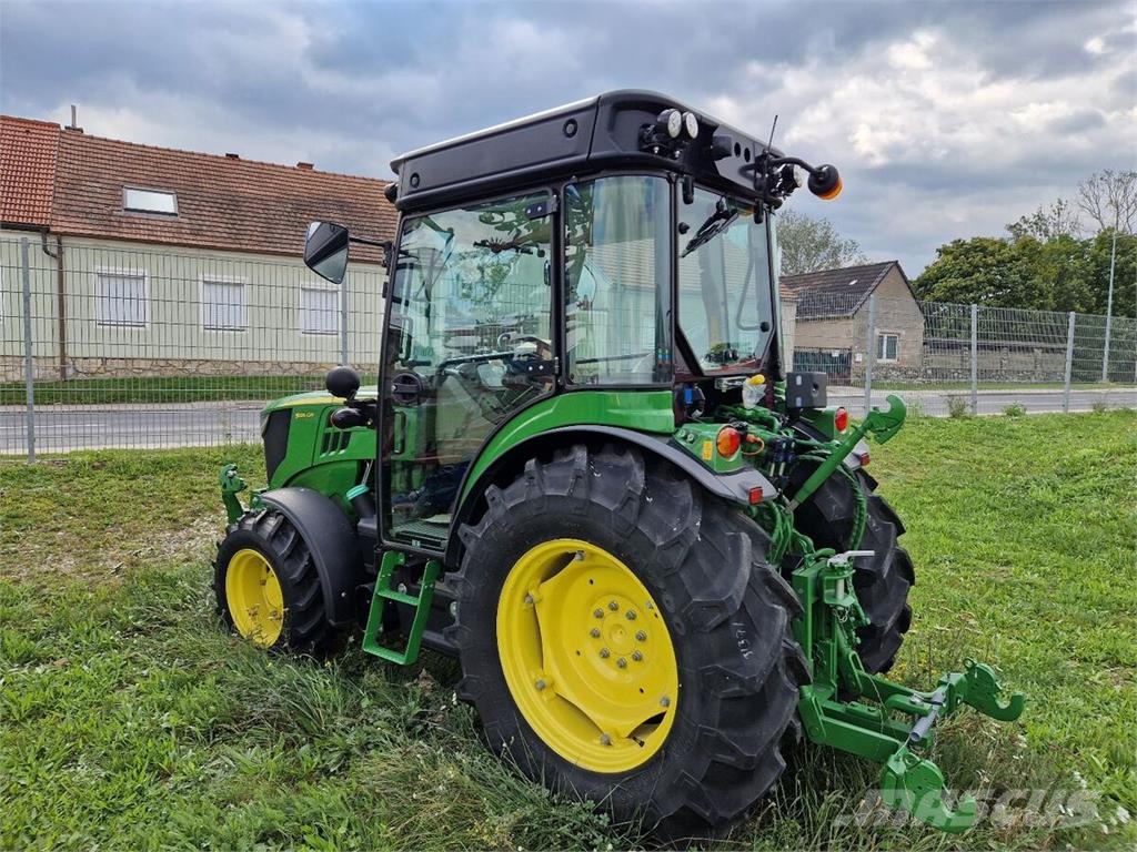 John Deere 5105GN Tractors