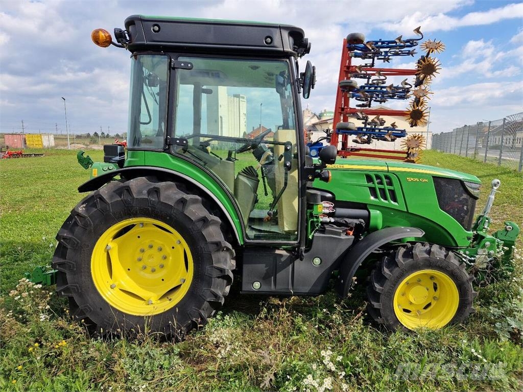 John Deere 5105GN Tractors