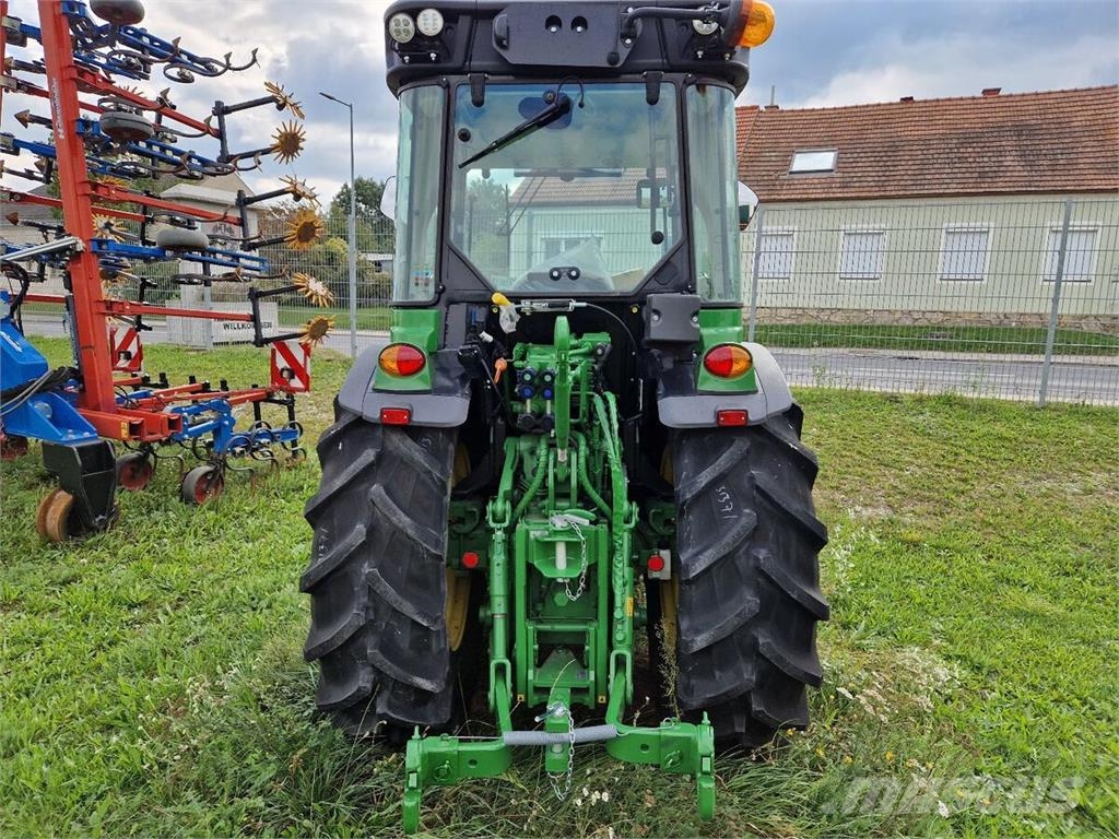 John Deere 5105GN Tractors