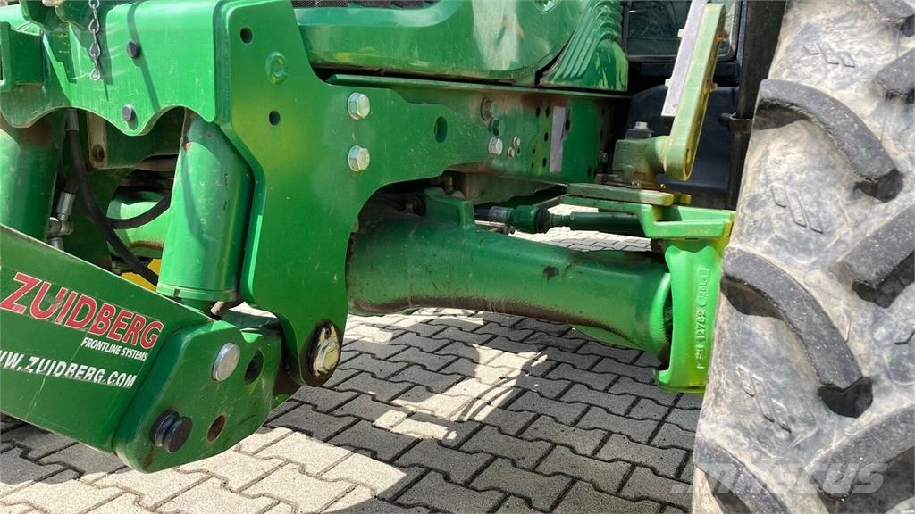 John Deere 5820 Trattori