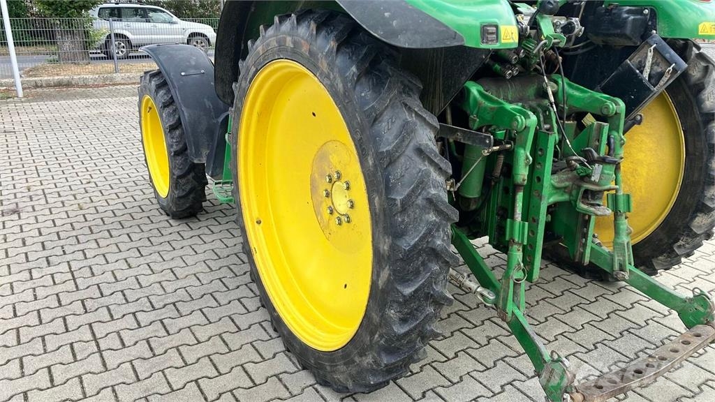 John Deere 5820 Trattori