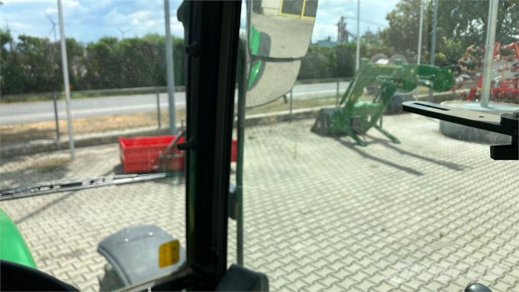 John Deere 5820 Trattori