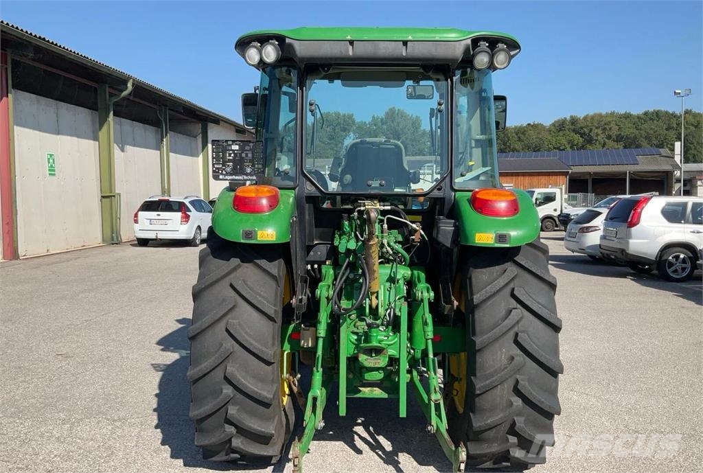 John Deere 5820 Traktorji