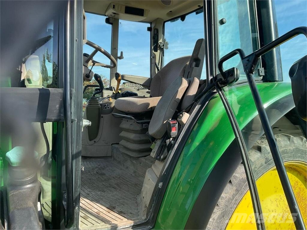 John Deere 6090M Traktori
