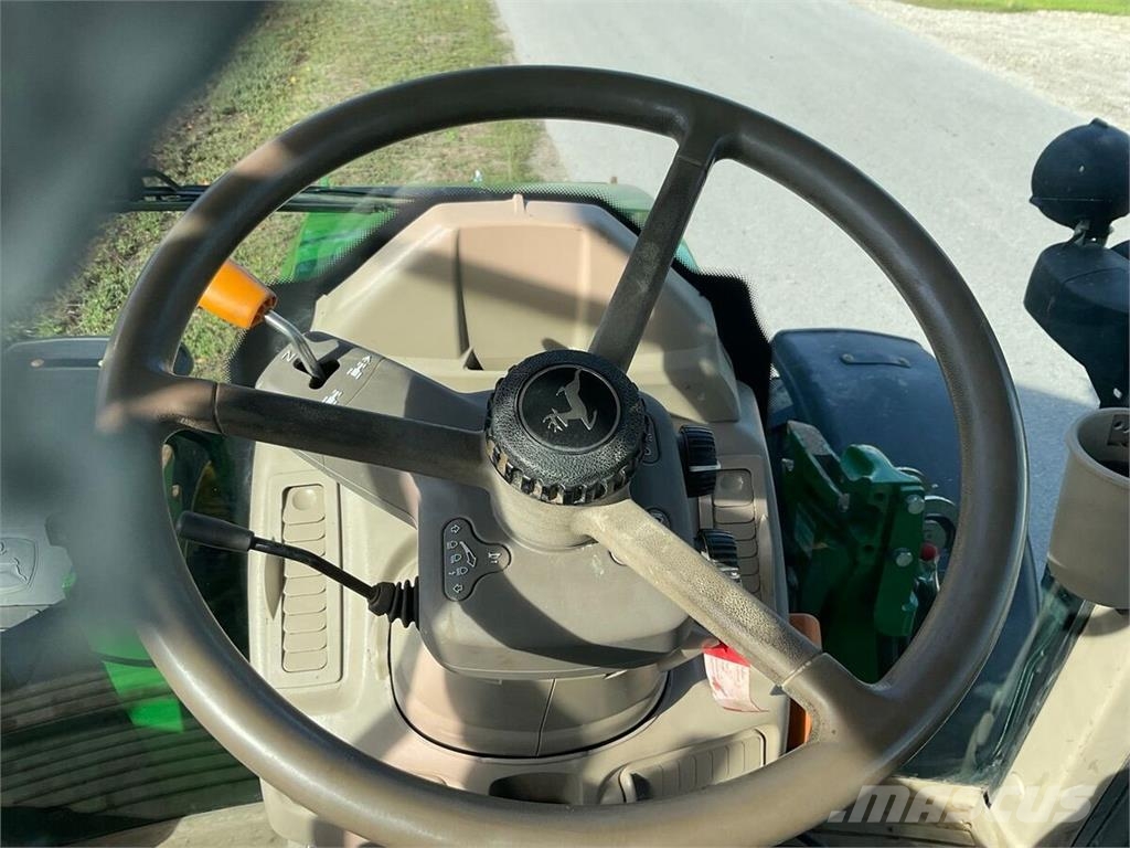 John Deere 6090M Traktori
