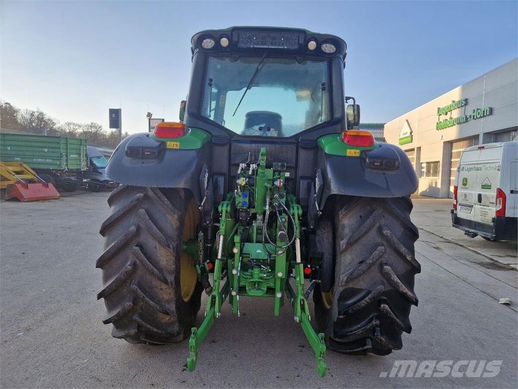 John Deere 6120M الجرارات
