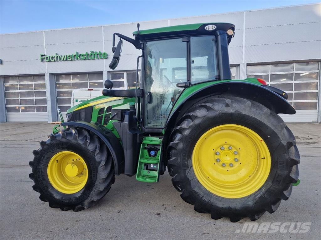 John Deere 6120M الجرارات