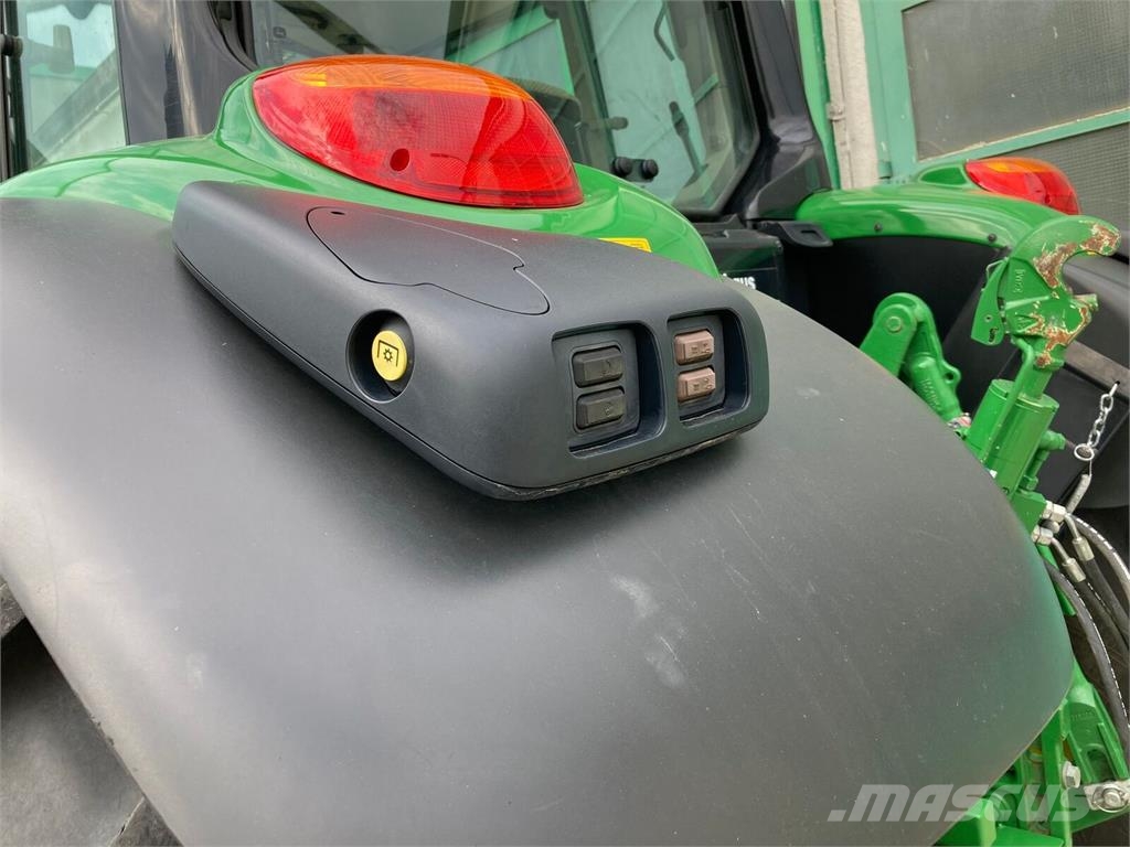 John Deere 6120M Traktoriai