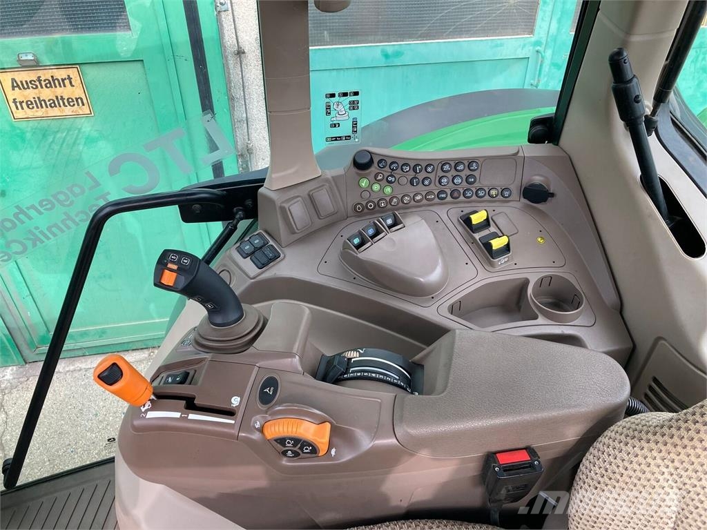 John Deere 6120M Traktoriai
