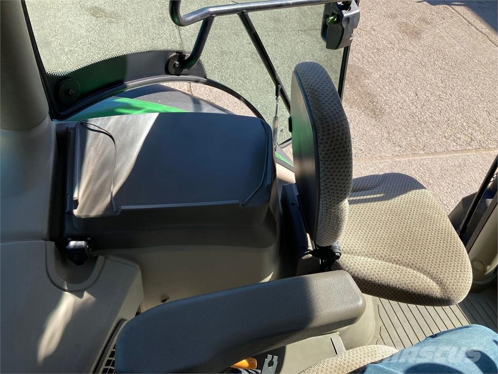 John Deere 6140R Traktori