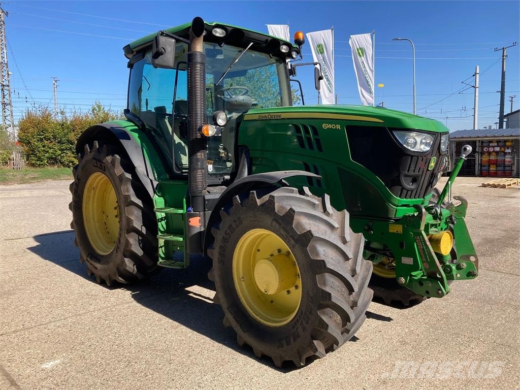 John Deere 6140R Traktori