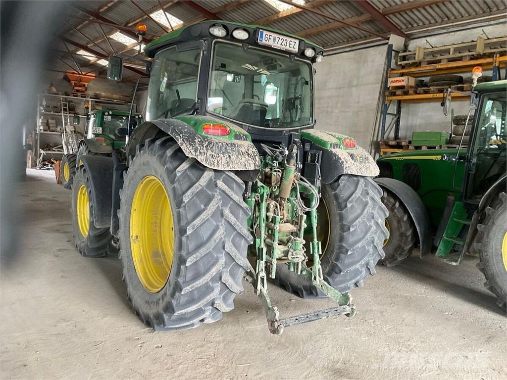 John Deere 6150R Traktorit