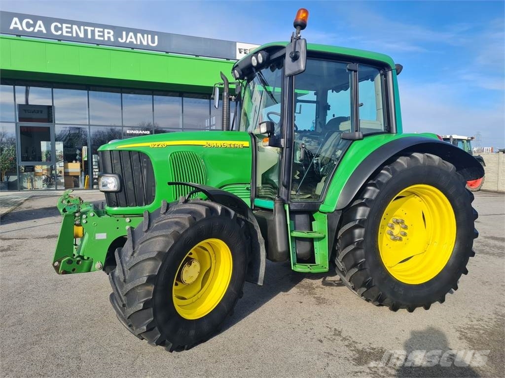 JOHN DEERE ジョンディア　トラクター トラクター | ジョンディアアジア