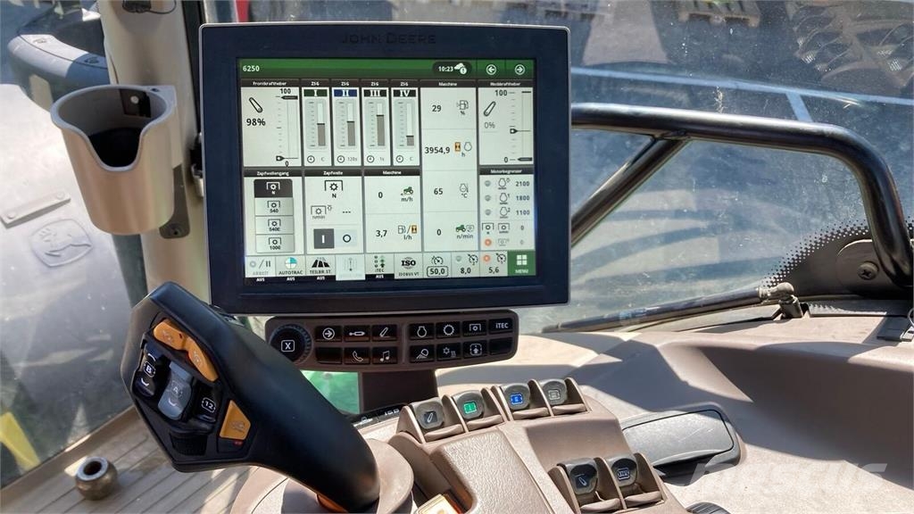 John Deere 6250R الجرارات