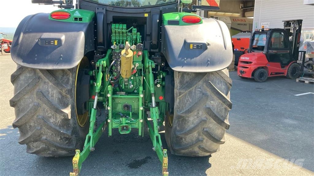 John Deere 6250R الجرارات