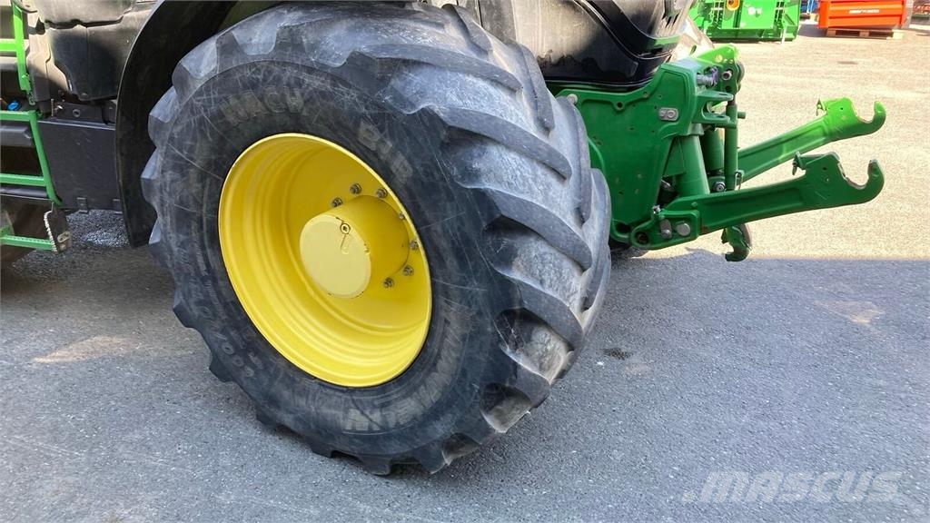 John Deere 6250R الجرارات