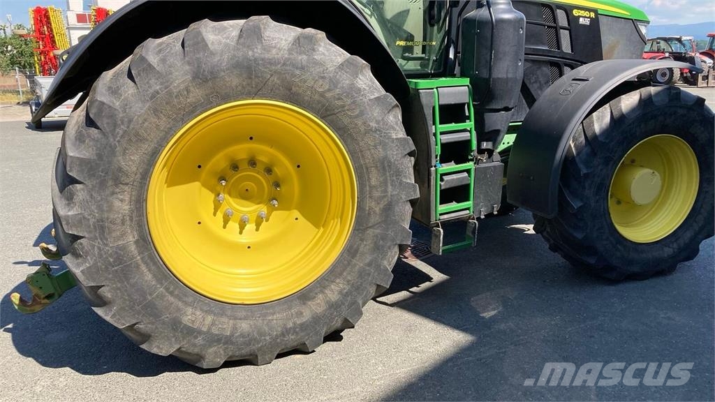 John Deere 6250R الجرارات