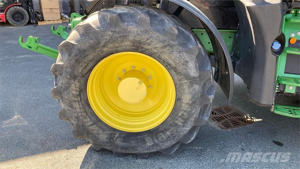 John Deere 6250R الجرارات