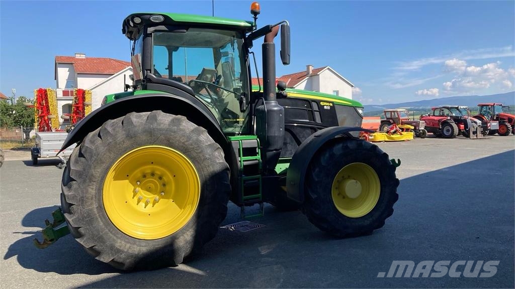 John Deere 6250R الجرارات