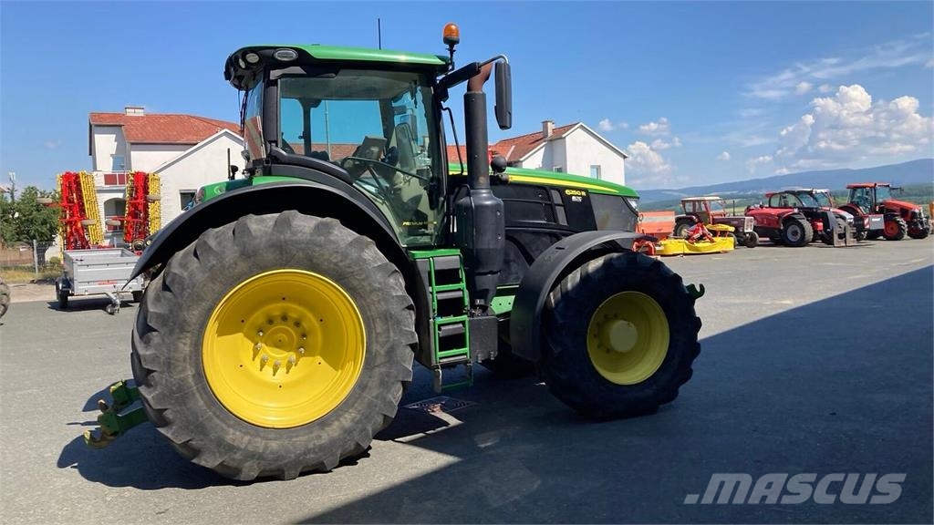 John Deere 6250R الجرارات