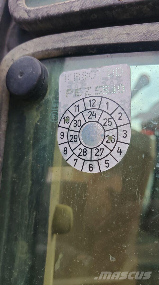 John Deere 6400 الجرارات