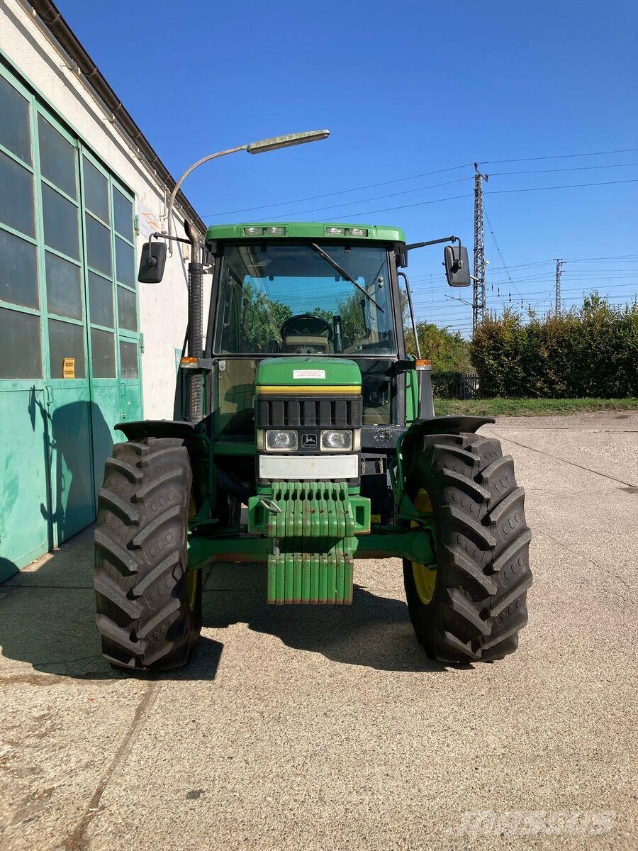 John Deere 6400 الجرارات