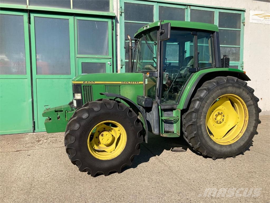 John Deere 6400 الجرارات