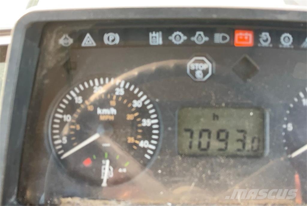John Deere 6600 الجرارات