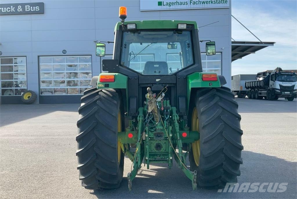 John Deere 6600 الجرارات