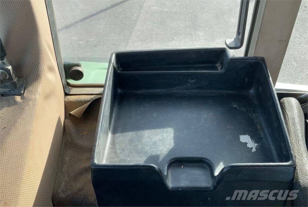 John Deere 6600 Traktorit