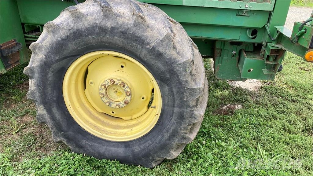 John Deere 6750 Kombajni za krmo