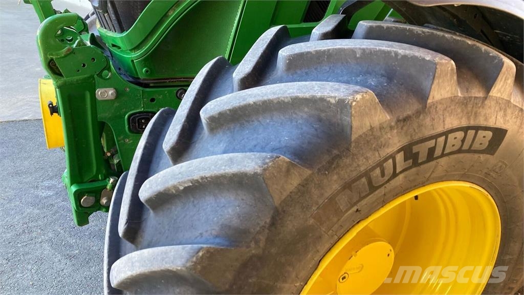 John Deere 6R 150 الجرارات
