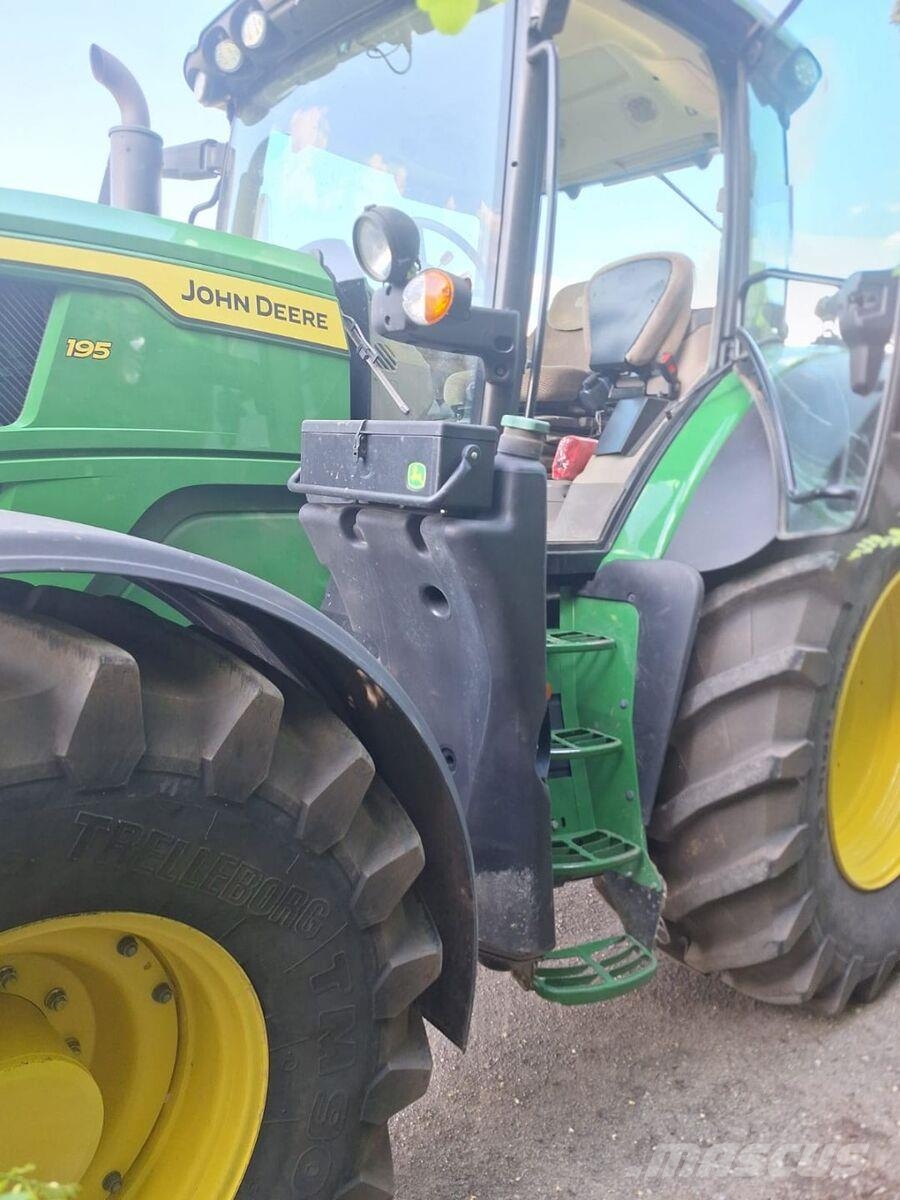 John Deere 6R 195 الجرارات