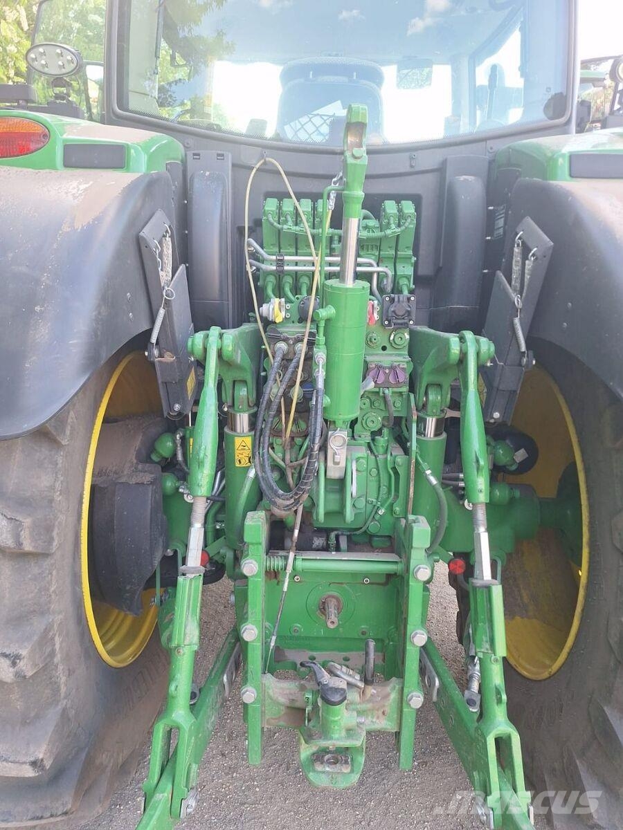 John Deere 6R 195 الجرارات