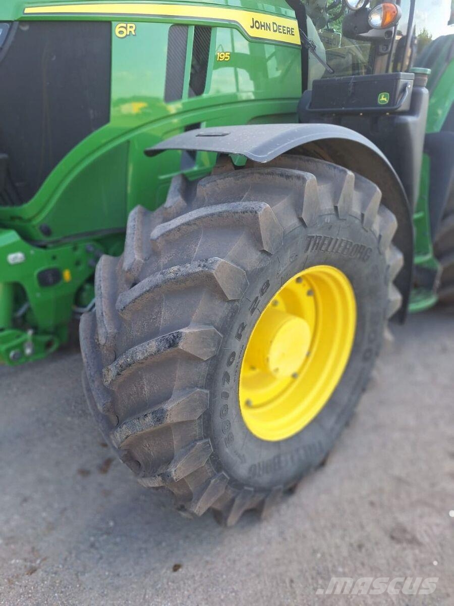 John Deere 6R 195 الجرارات