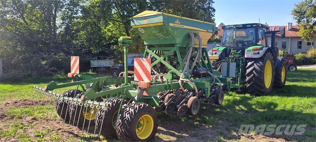 John Deere 750A Andre Jordforbedrings maskiner og ekstrautstyr