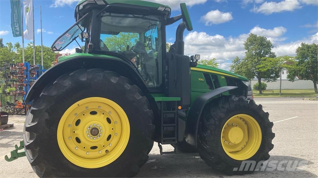 John Deere 7R 330 Tractoare