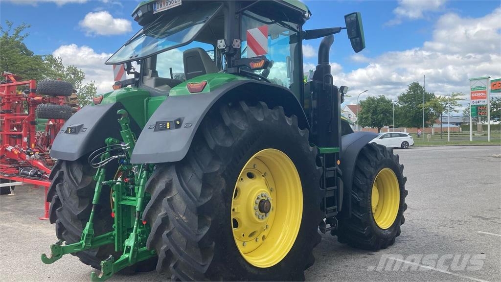 John Deere 7R 330 Trattori